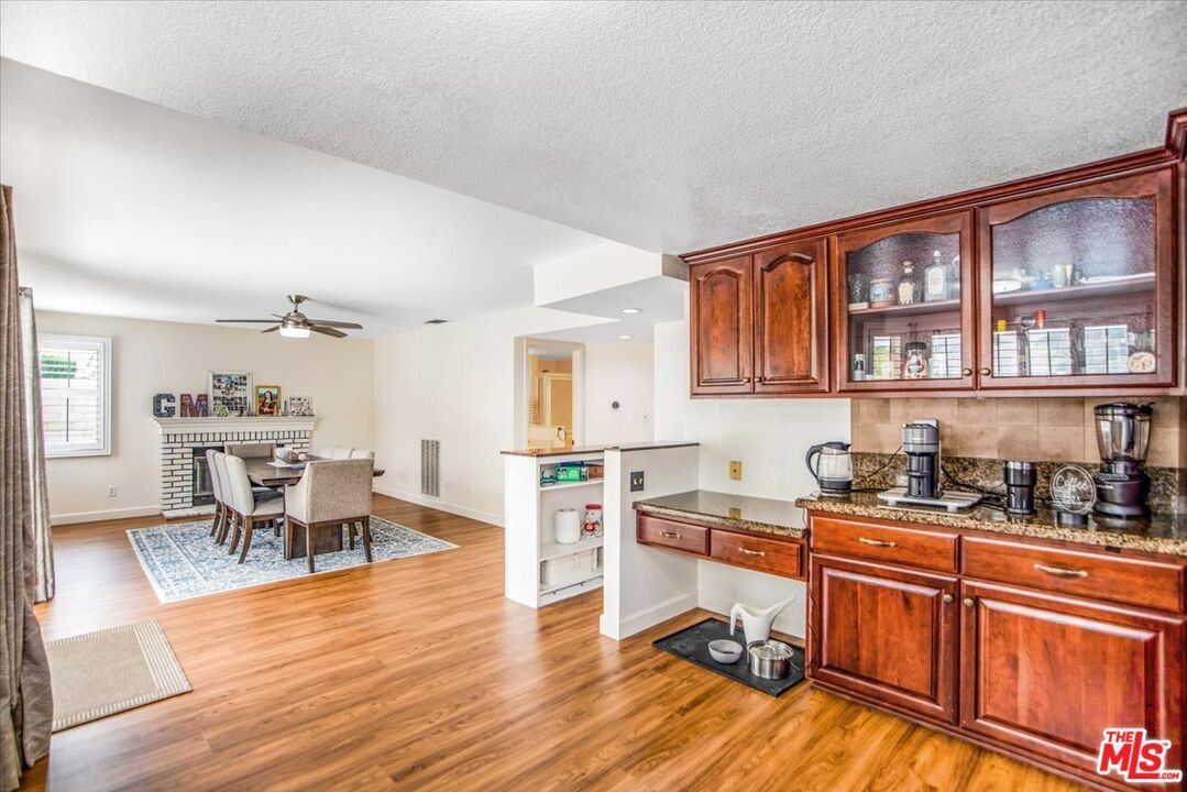 Dining room, Interior, Kitchen, Recessed Lighting, Wood Texture Flooring