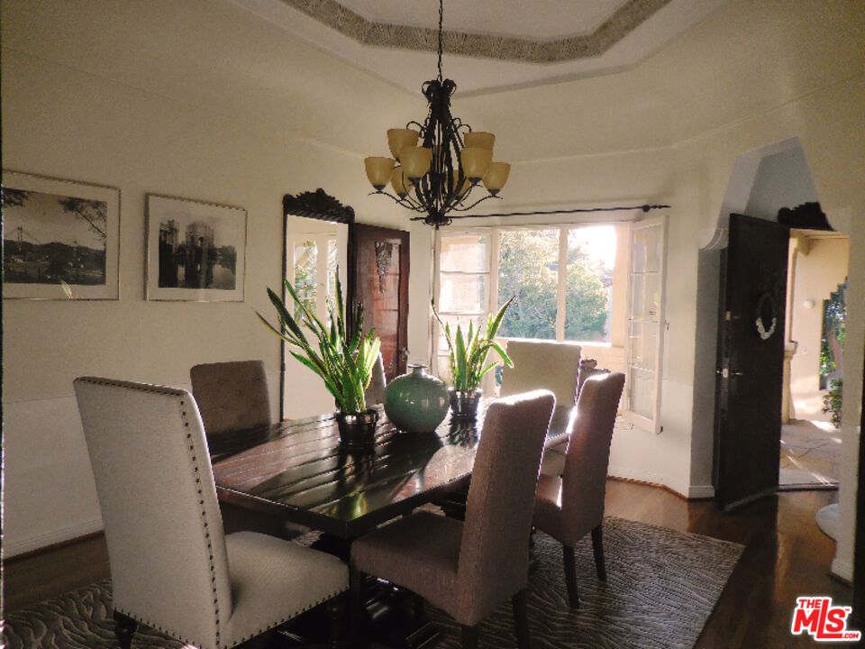 Chandelier, Dining room, Interior, Wood Texture Flooring