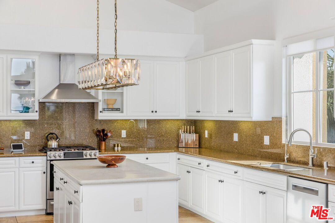 Interior, Kitchen, Pendant Lights, Stainless Steel Appliances, Wood Texture Flooring