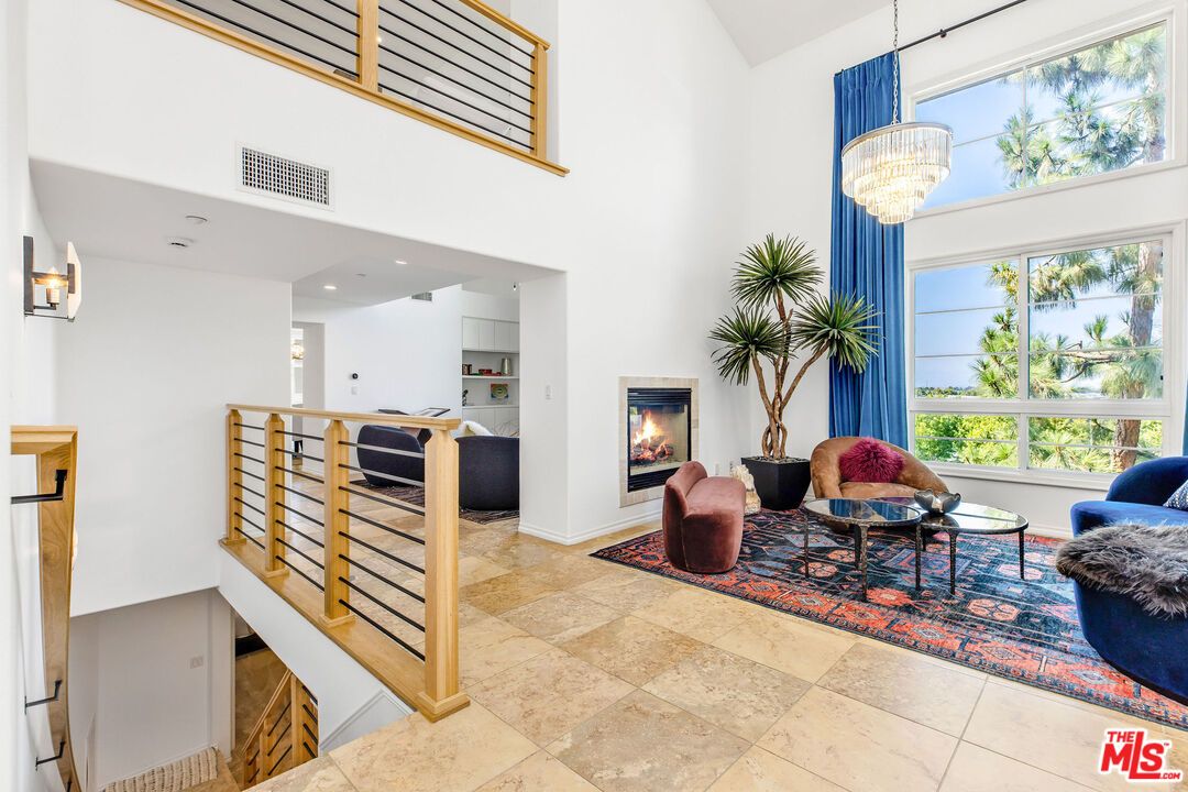 Chandelier, Fireplace, Interior, Recessed Lighting