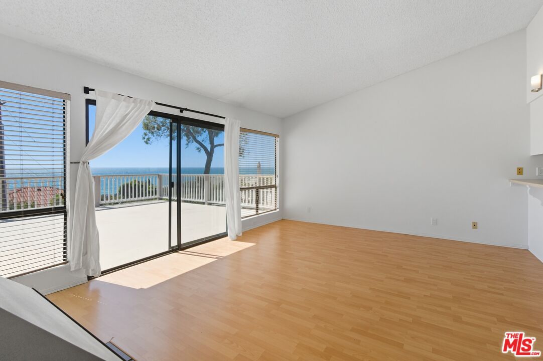 Empty room, Interior, Water, Wood Texture Flooring