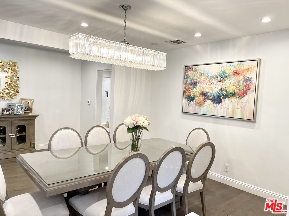 Chandelier, Dining room, Interior, Recessed Lighting, Wood Texture Flooring