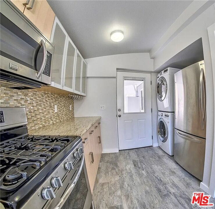 Interior, Kitchen, Stainless Steel Appliances, Washer, Wood Texture Flooring