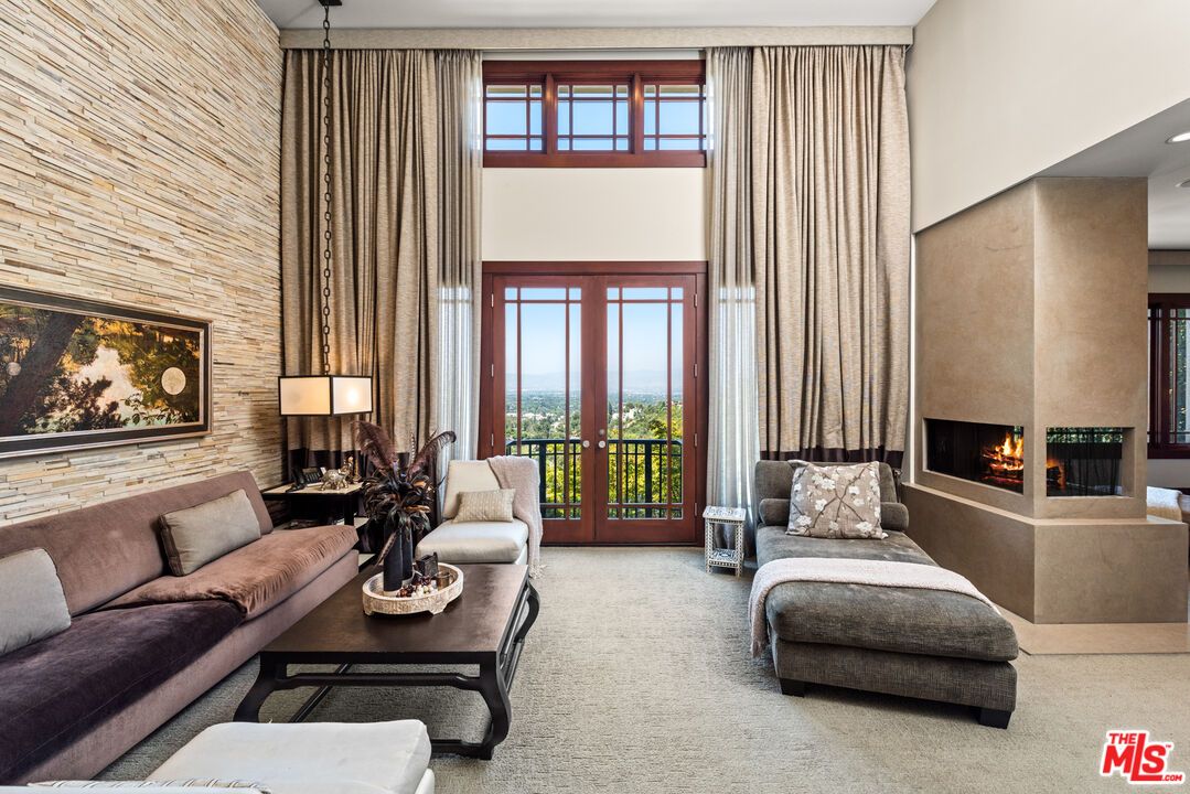 Fireplace, Interior, Living room, Recessed Lighting