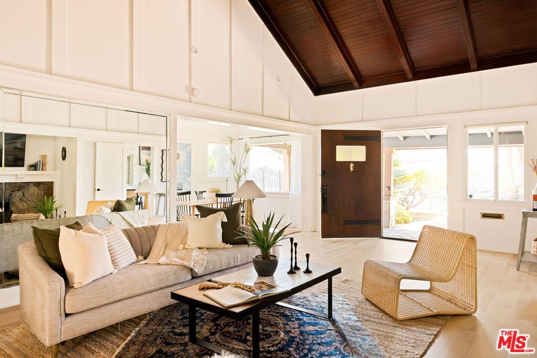 Interior, Living room, Wooden Beams, Wooden Ceilings, Wood Texture Flooring
