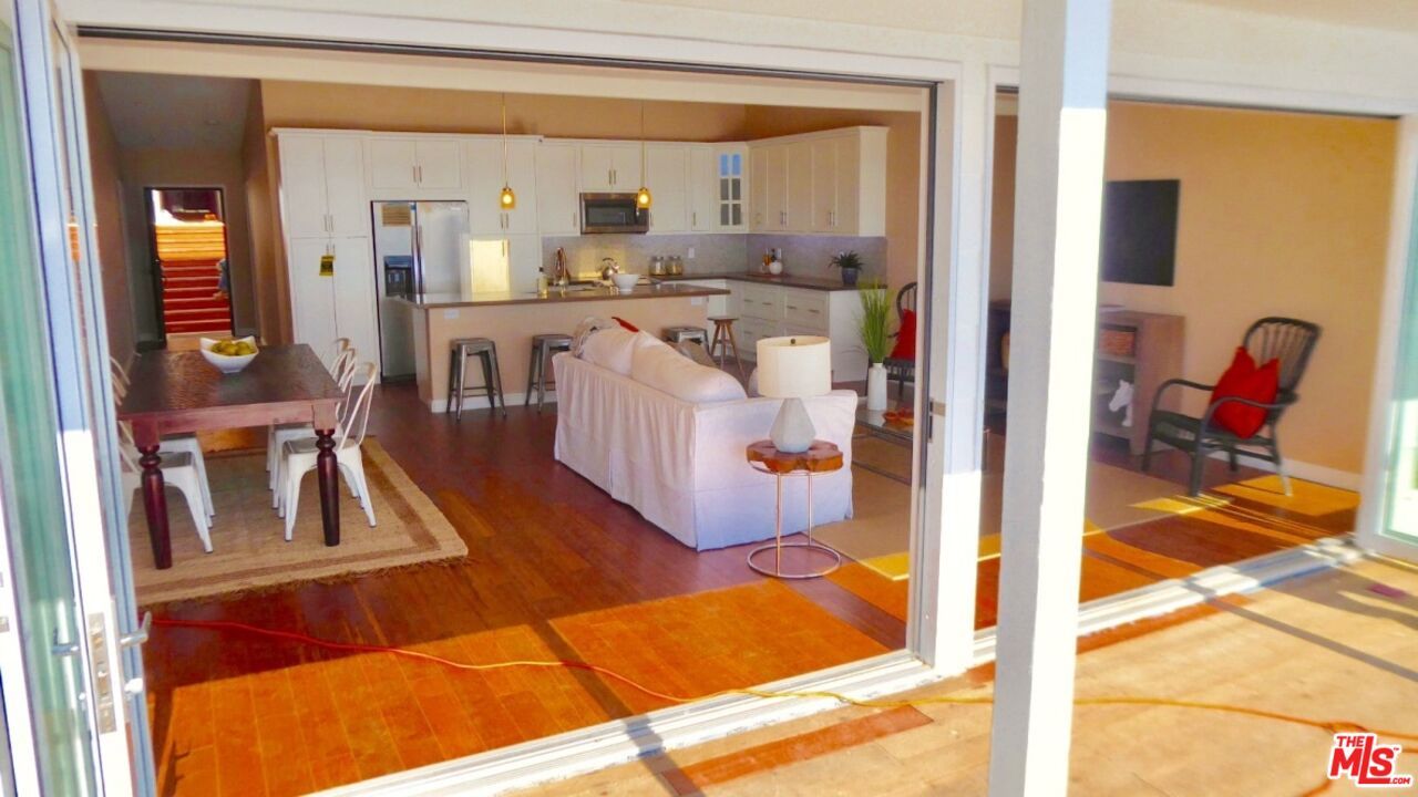 Dining room, Interior, Kitchen, Pendant Lights, Stainless Steel Appliances, Wood Texture Flooring
