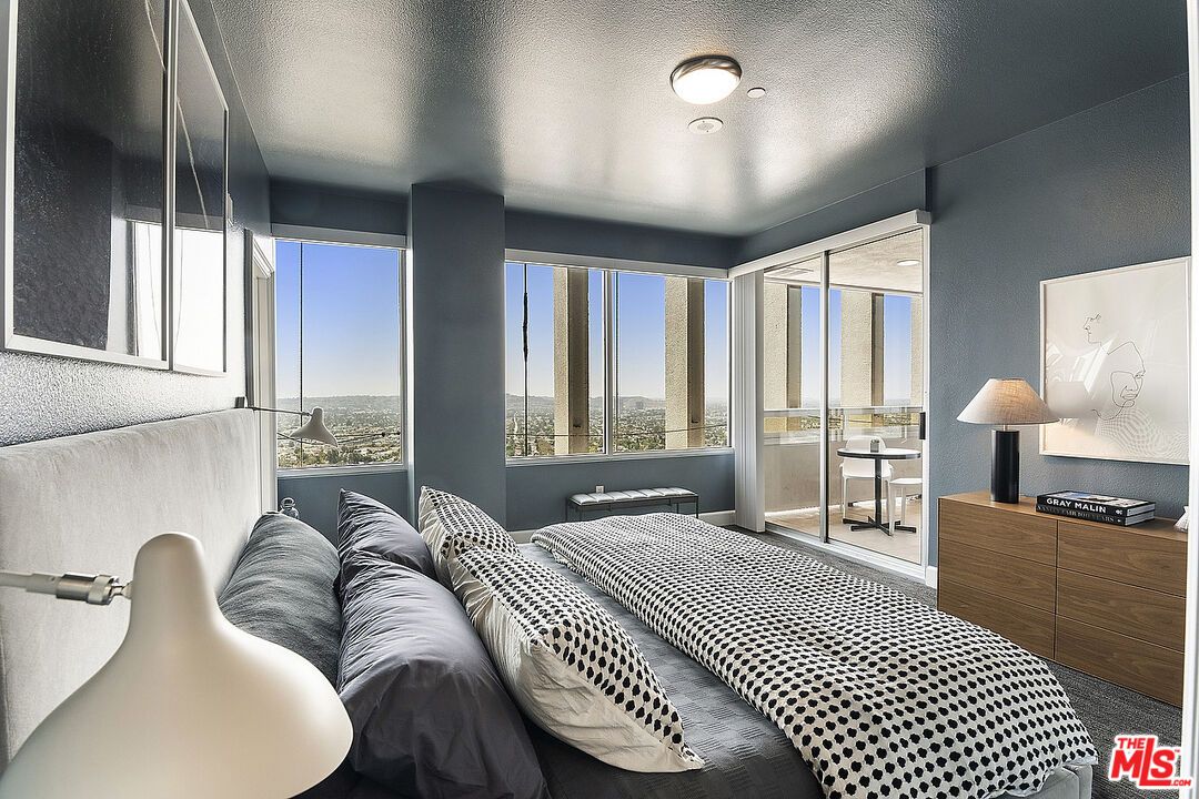 Bedroom, Interior, Water