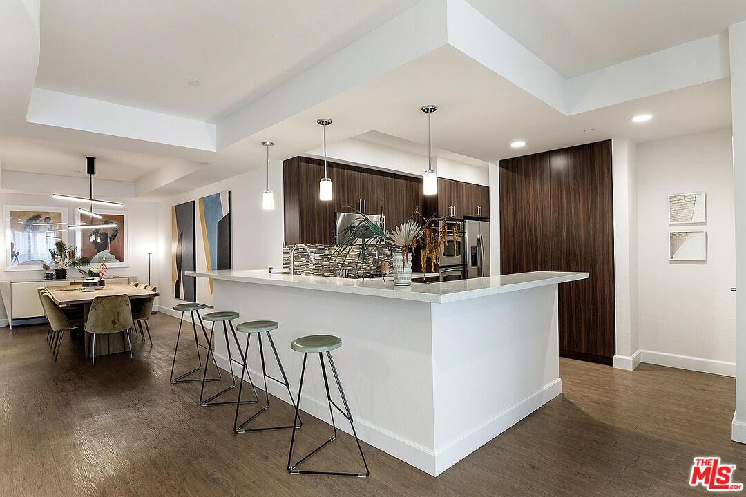 Dining room, Interior, Kitchen, Pendant Lights, Recessed Lighting, Wood Texture Flooring
