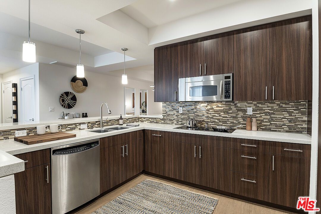 Interior, Kitchen, Pendant Lights, Recessed Lighting, Stainless Steel Appliances