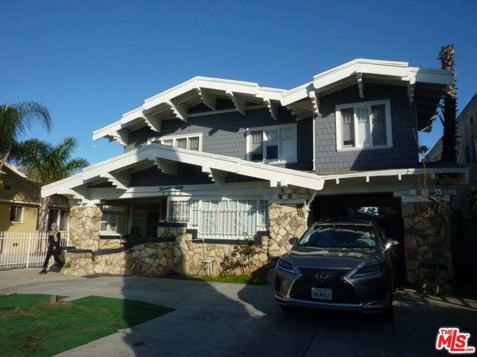 Exterior, Facade, American Craftsman