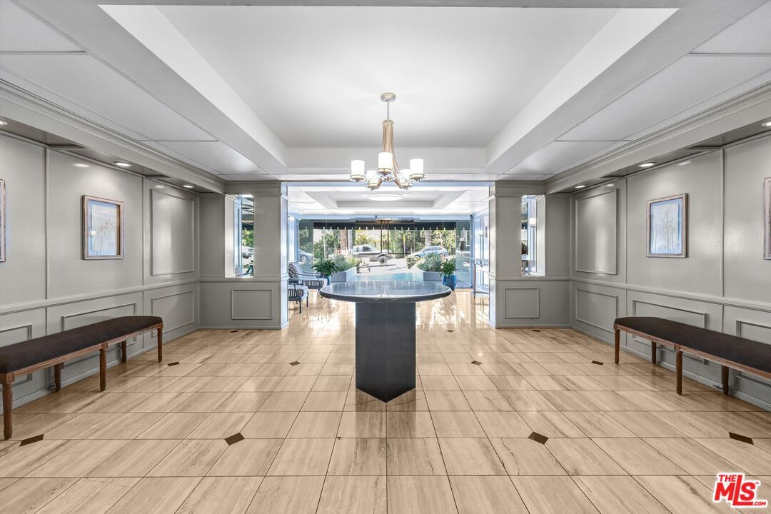 Chandelier, Interior, Recessed Lighting