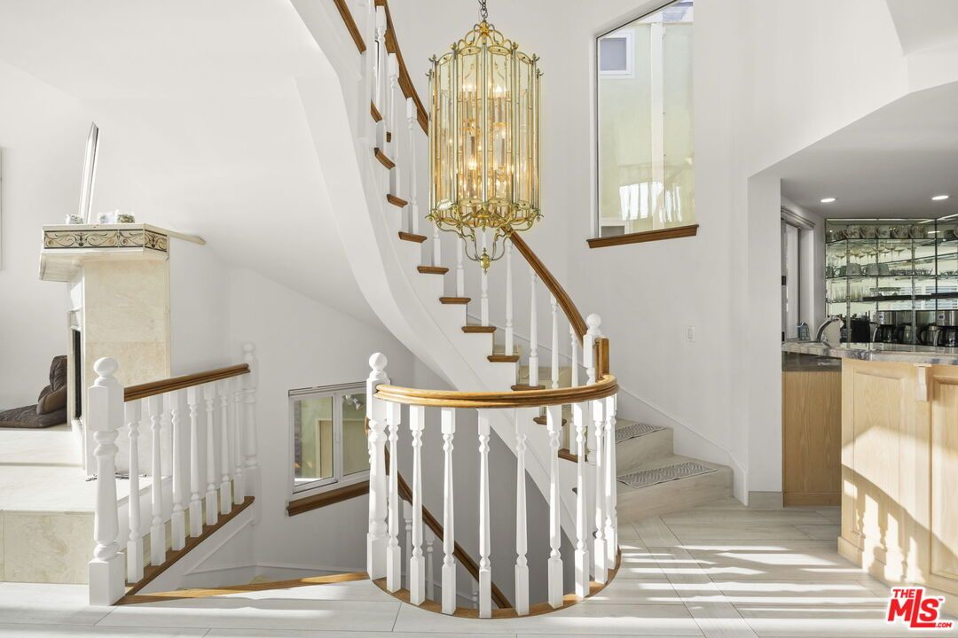 Chandelier, Interior, Recessed Lighting