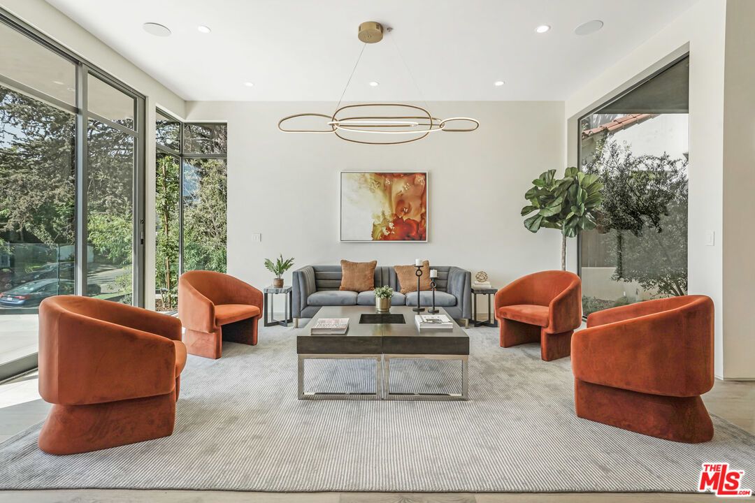 Interior, Living room, Pendant Lights, Recessed Lighting