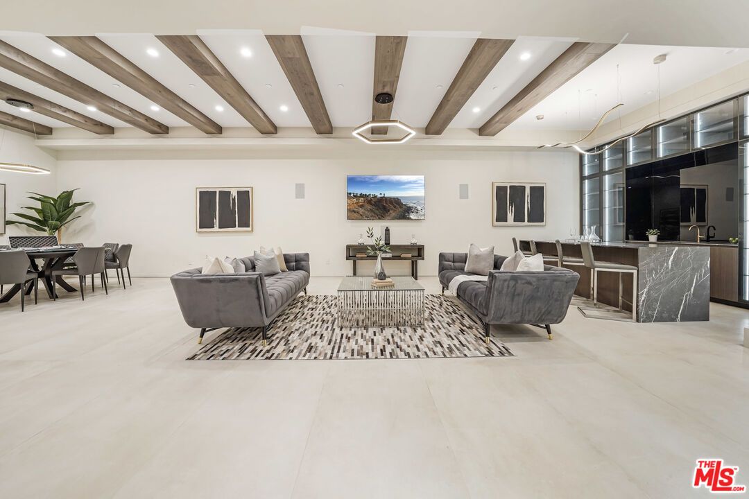 Dining room, Interior, Living room, Pendant Lights, Recessed Lighting, Wooden Beams