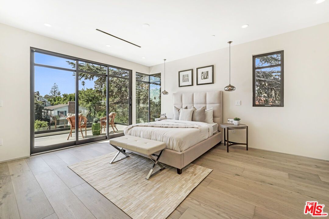 Bedroom, Interior, Pendant Lights, Recessed Lighting, Wood Texture Flooring