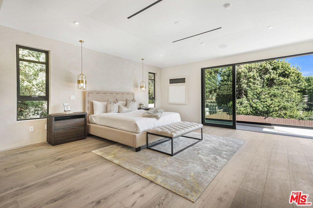 Bedroom, Interior, Pendant Lights, Recessed Lighting, Wood Texture Flooring