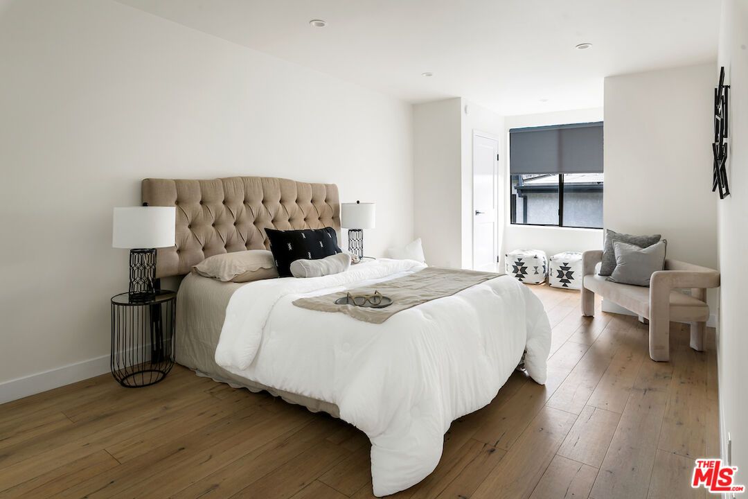 Bedroom, Interior, Recessed Lighting, Water, Wood Texture Flooring