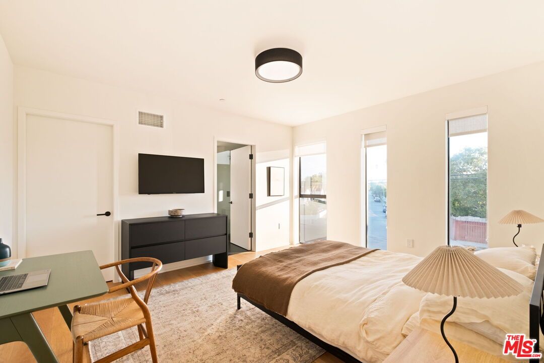 Bedroom, Home Office, Interior, Wood Texture Flooring