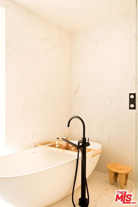 Bathroom, Free Standing Baths, Interior, Marble, Marble Walls
