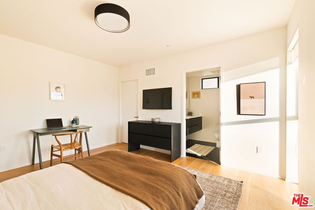Bedroom, Home Office, Interior, Wood Texture Flooring