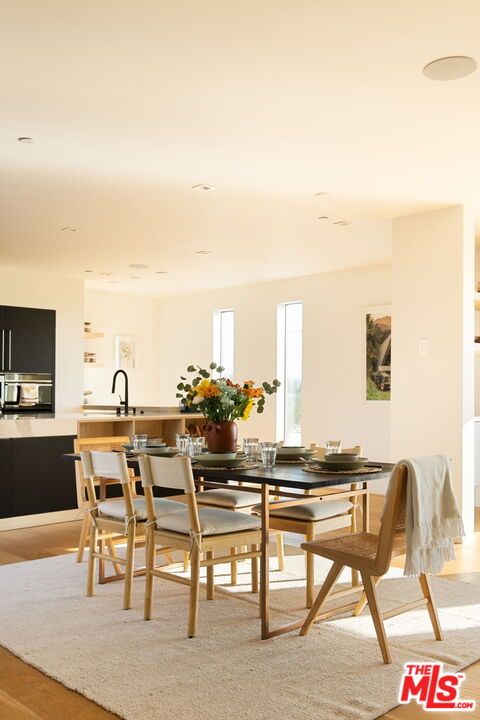 Dining room, Interior, Kitchen, Recessed Lighting, Wood Texture Flooring
