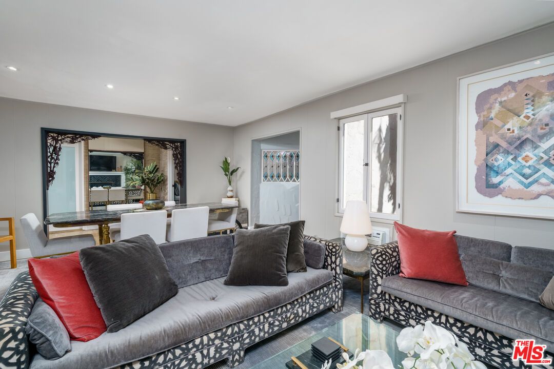 Dining room, Interior, Living room, Recessed Lighting