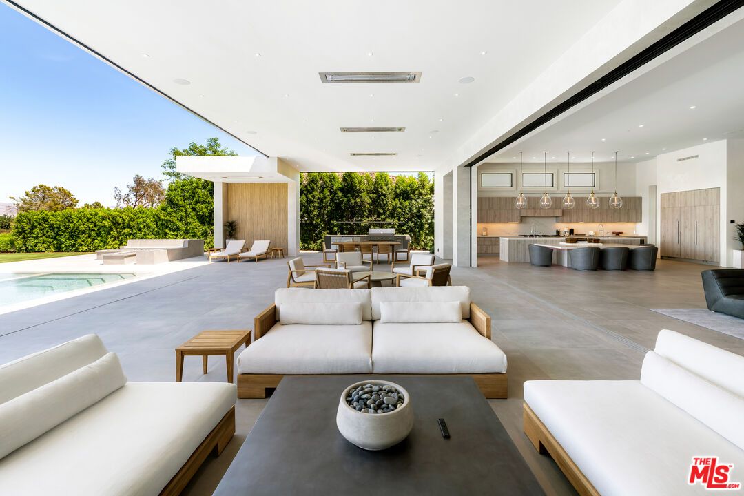 Dining room, Exterior, Kitchen, Outdoor Kitchen, Pendant Lights, Pool, Recessed Lighting