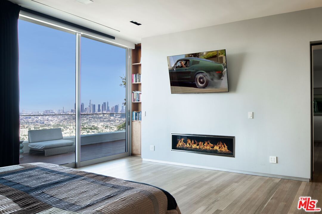 Bedroom, Fireplace, Interior, Wood Texture Flooring