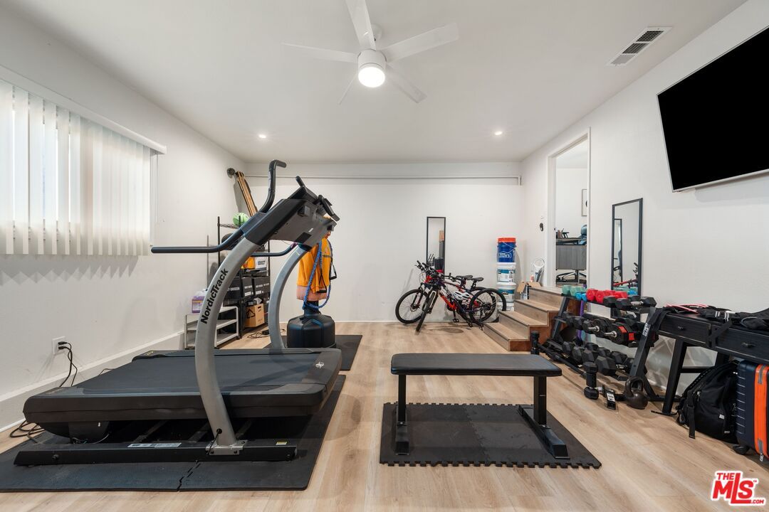 Fitness Equipment, Interior, Recessed Lighting, Wood Texture Flooring