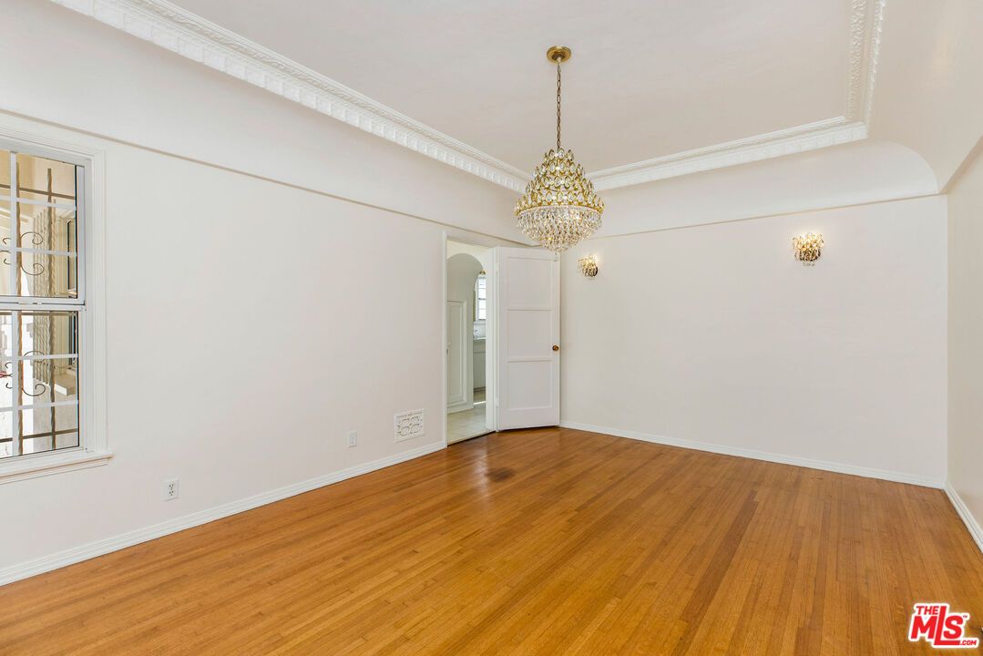 Chandelier, Empty room, Interior, Wood Texture Flooring
