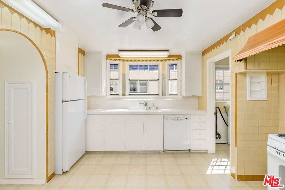 Interior, Kitchen, Washer