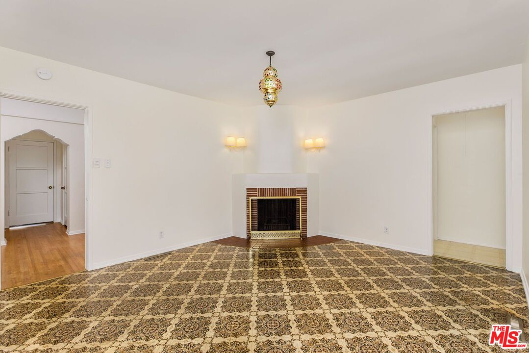 Empty room, Fireplace, Interior, Wood Texture Flooring