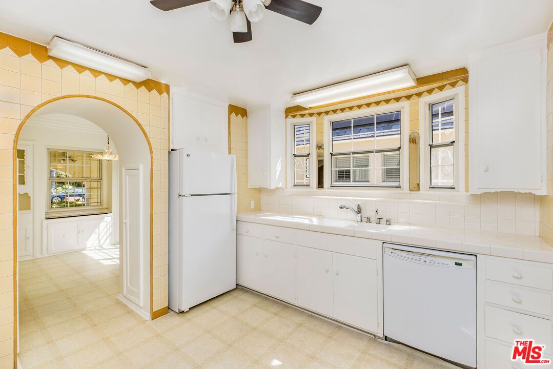 Interior, Kitchen, Tile Countertops