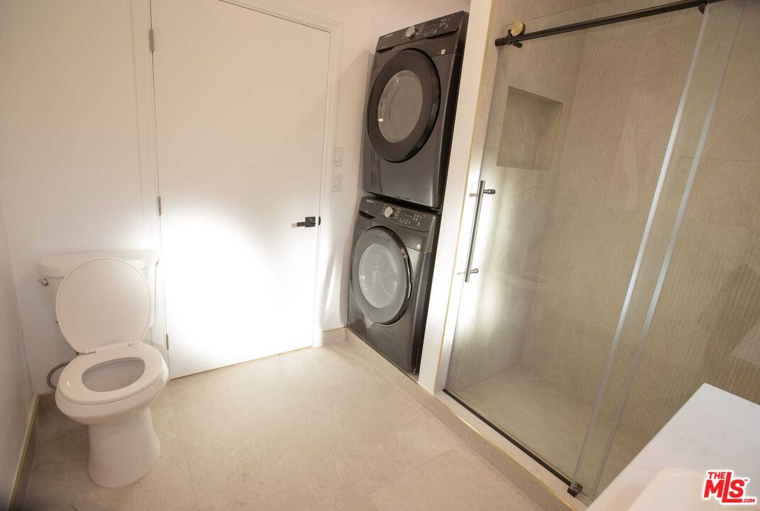 Bathroom, Interior, Utility Closets, Washer