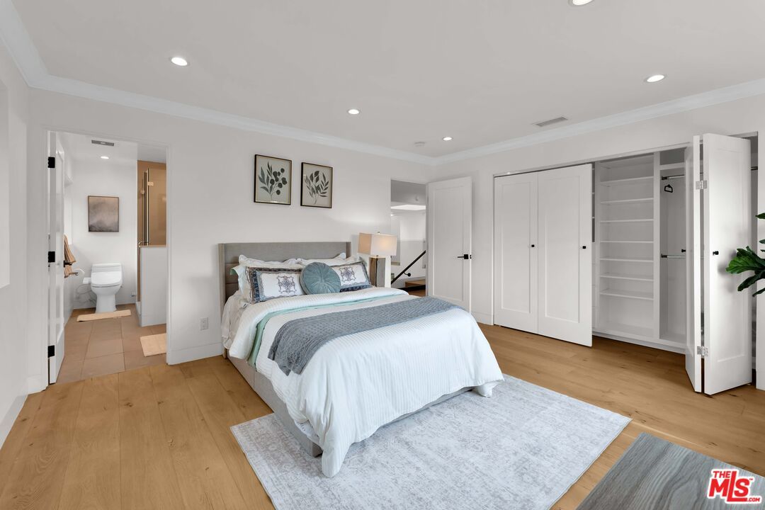 Bathroom, Bedroom, Interior, Recessed Lighting, Wood Texture Flooring