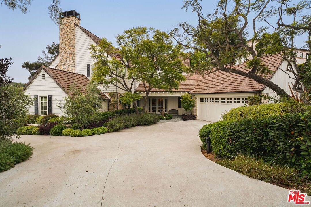 Attached, Backyard, Exterior, Facade, Tudor Revival
