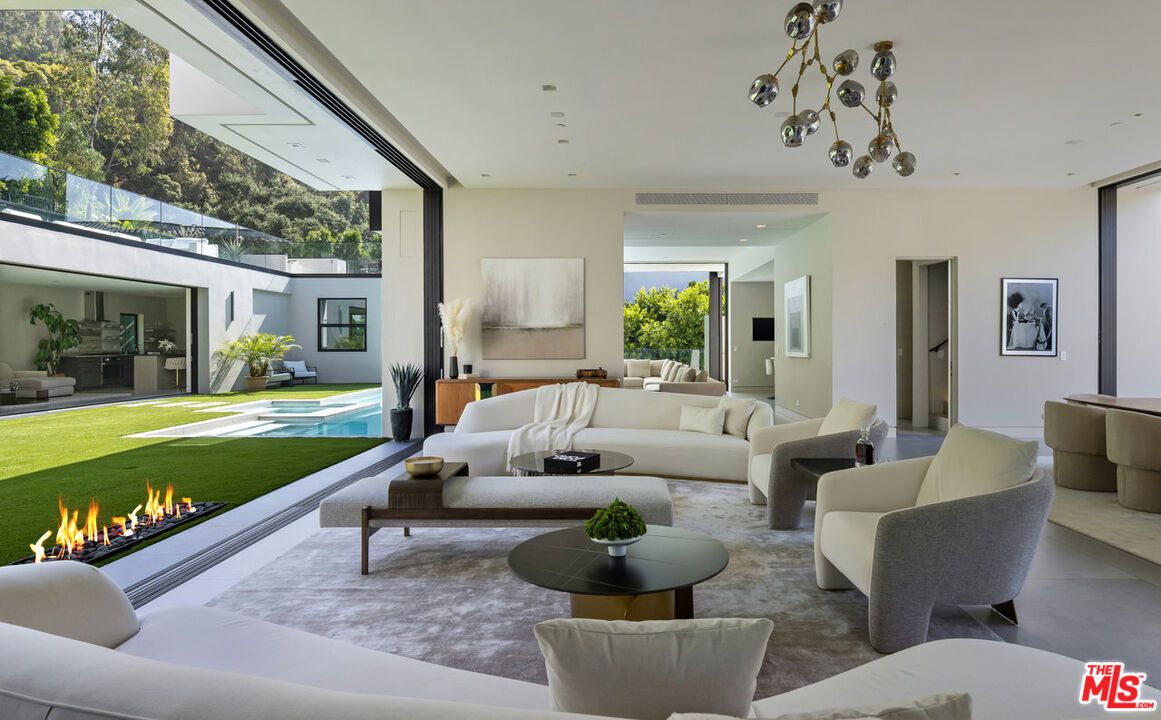 Fireplace, Interior, Living room, Pendant Lights, Recessed Lighting