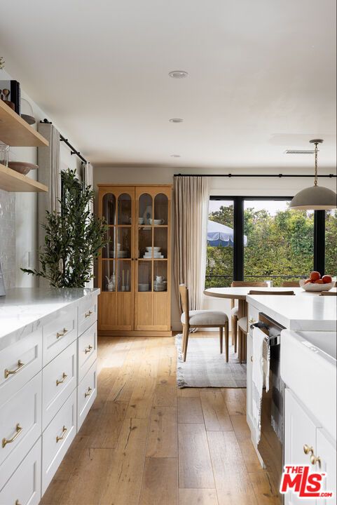 Dining room, Interior, Pendant Lights, Recessed Lighting, Wood Texture Flooring