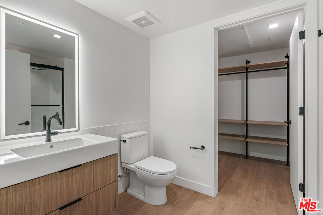 Bathroom, Interior, Recessed Lighting, Wood Texture Flooring