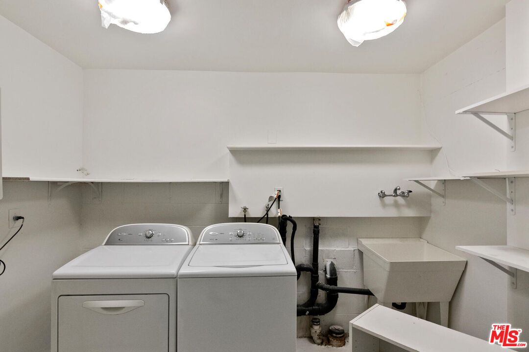 Interior, Washer