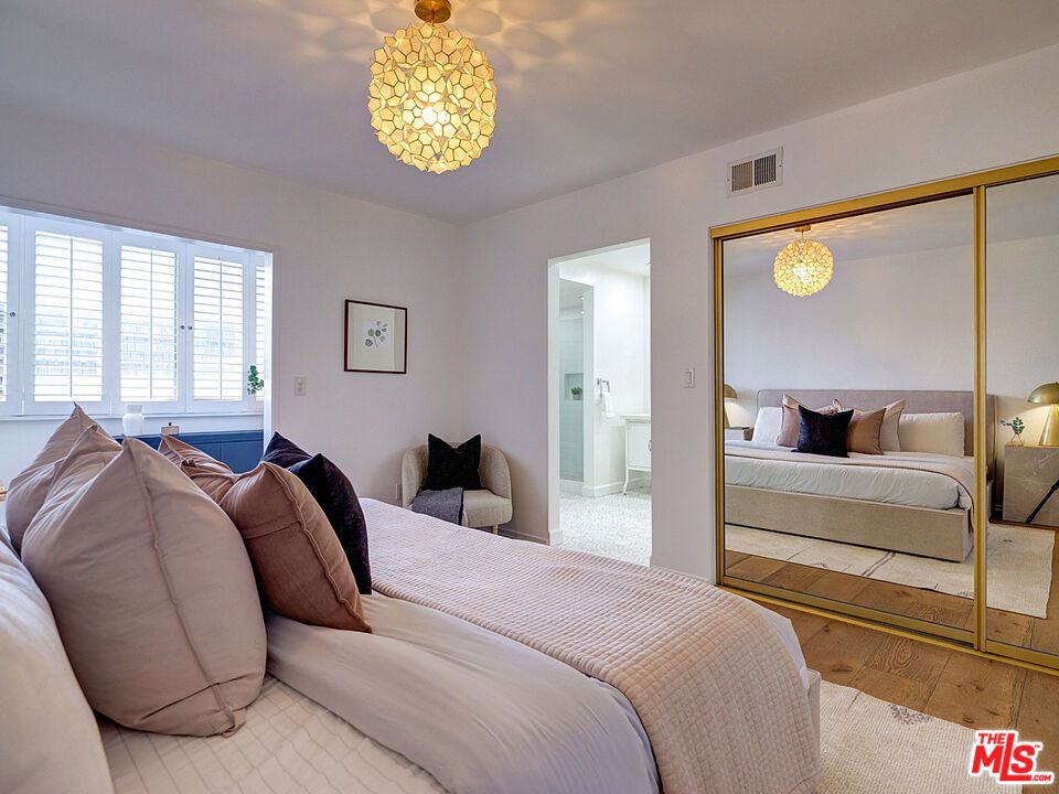 Bathroom, Bedroom, Chandelier, Interior, Pendant Lights, Wood Texture Flooring