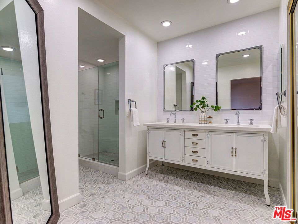Bathroom, Dual Sink Vanities, Glass Shower, Interior, Recessed Lighting
