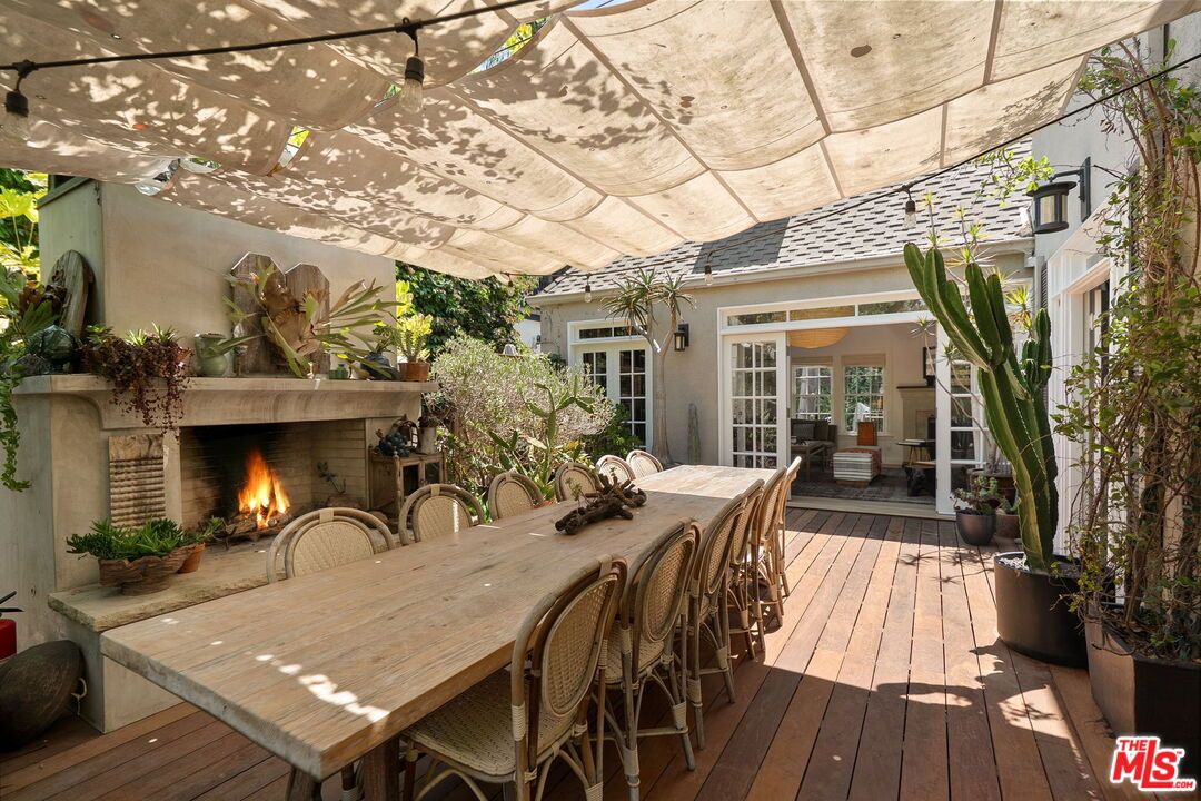 Exterior, Fireplace