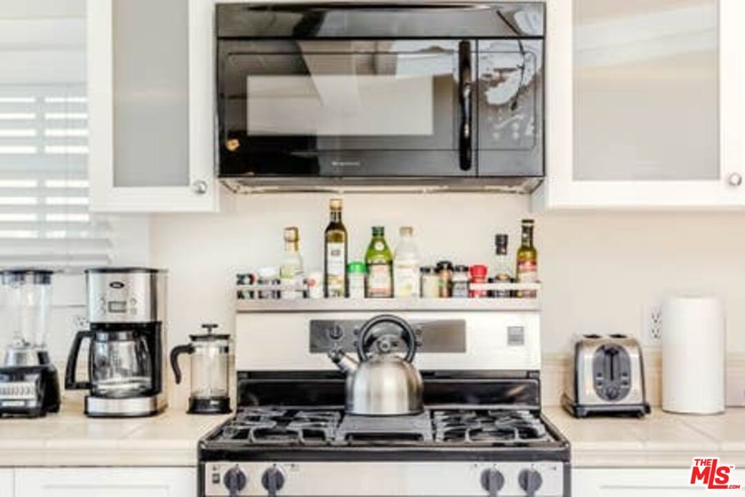 Interior, Kitchen, Tile Countertops