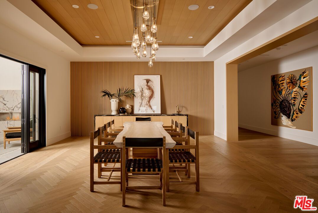 Dining room, Interior, Pendant Lights, Recessed Lighting, Wooden Ceilings, Wood Texture Flooring