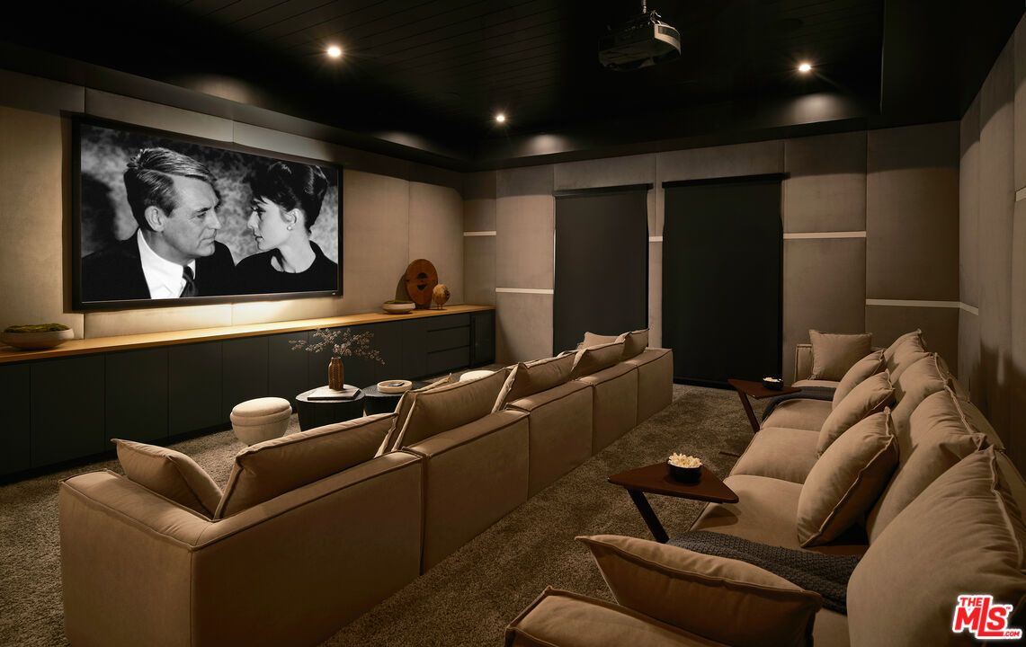 Interior, Projection Screen, Recessed Lighting, Theatre Room