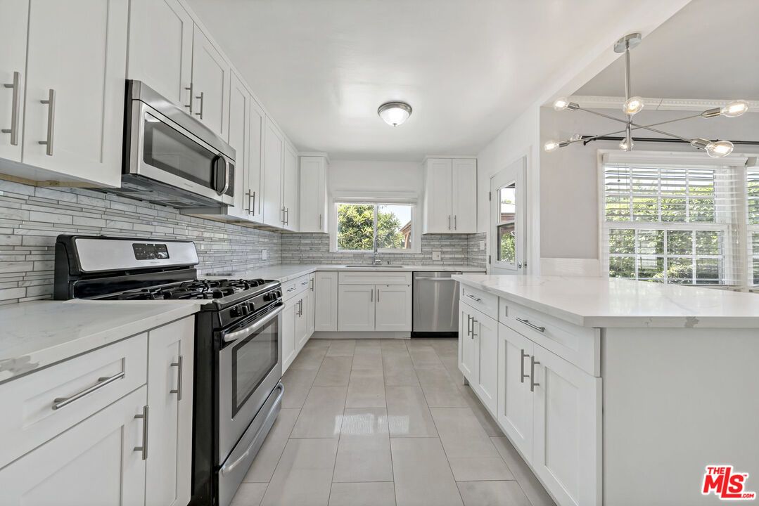 Interior, Kitchen, Pendant Lights, Stainless Steel Appliances