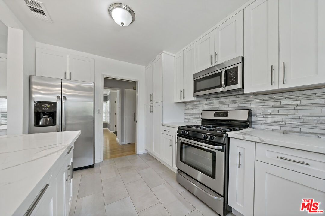 Interior, Kitchen, Stainless Steel Appliances