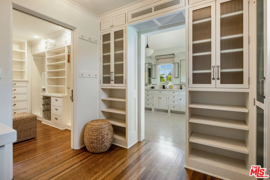 Interior, Recessed Lighting, Walk-in Closets, Wood Texture Flooring
