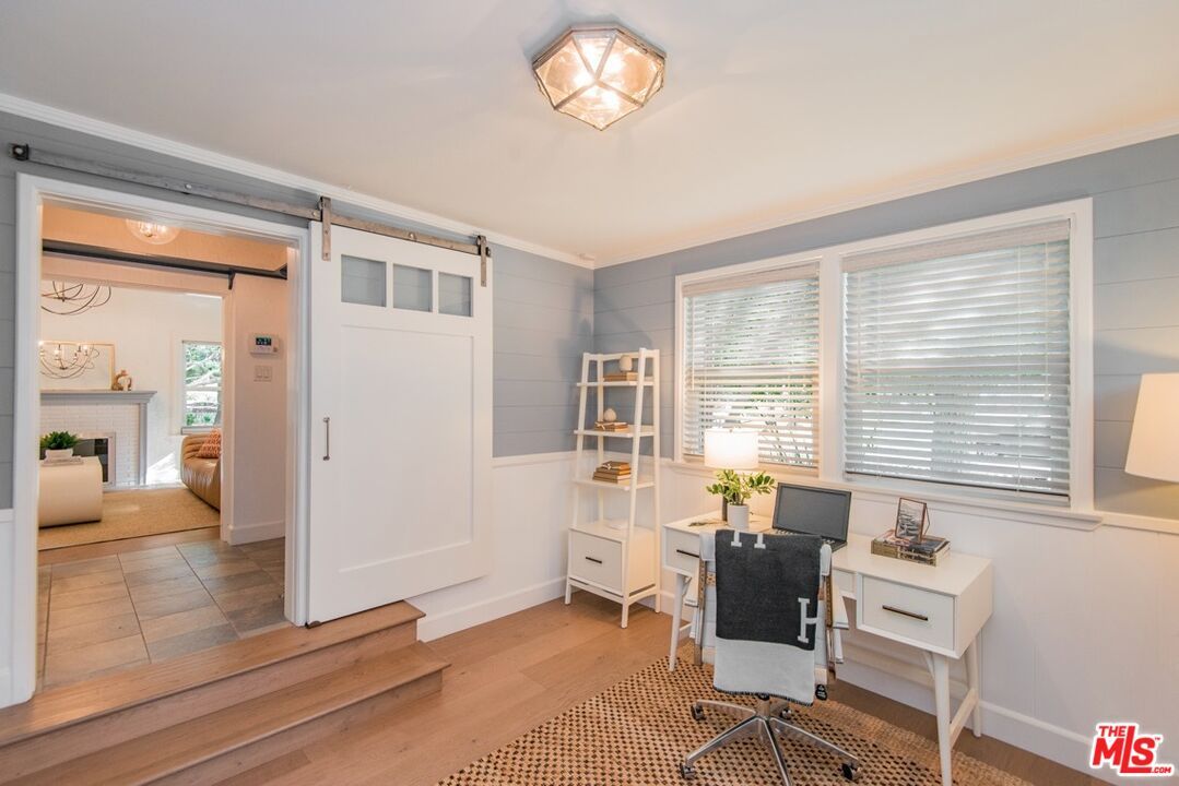 Fireplace, Home Office, Interior, Wood Texture Flooring